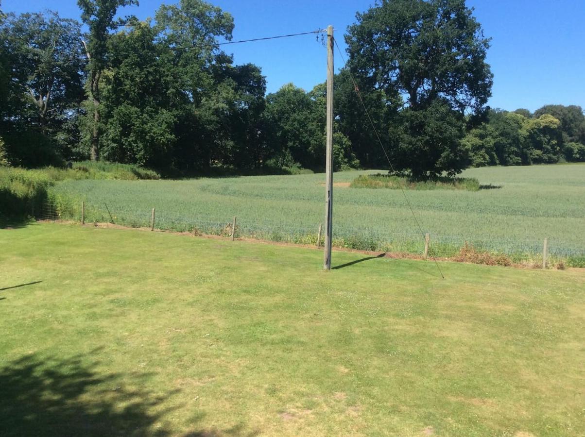 Appartamento Woodland View - A Place To Escape Swynnerton Esterno foto