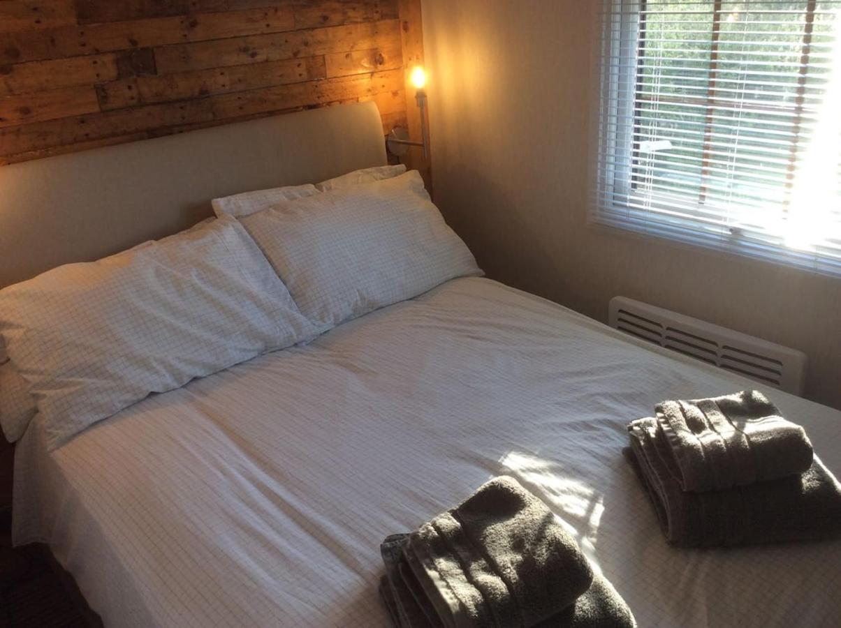Appartamento Woodland View - A Place To Escape Swynnerton Esterno foto