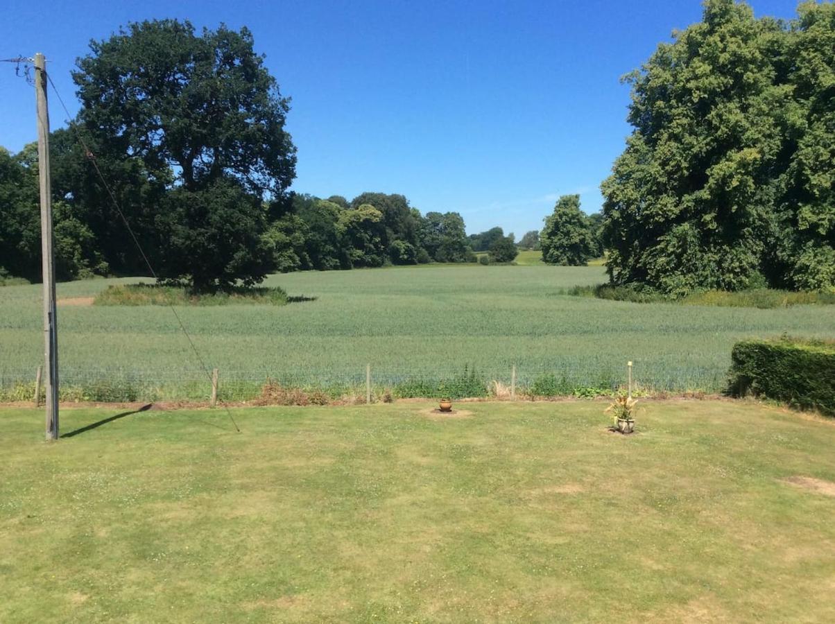 Appartamento Woodland View - A Place To Escape Swynnerton Esterno foto